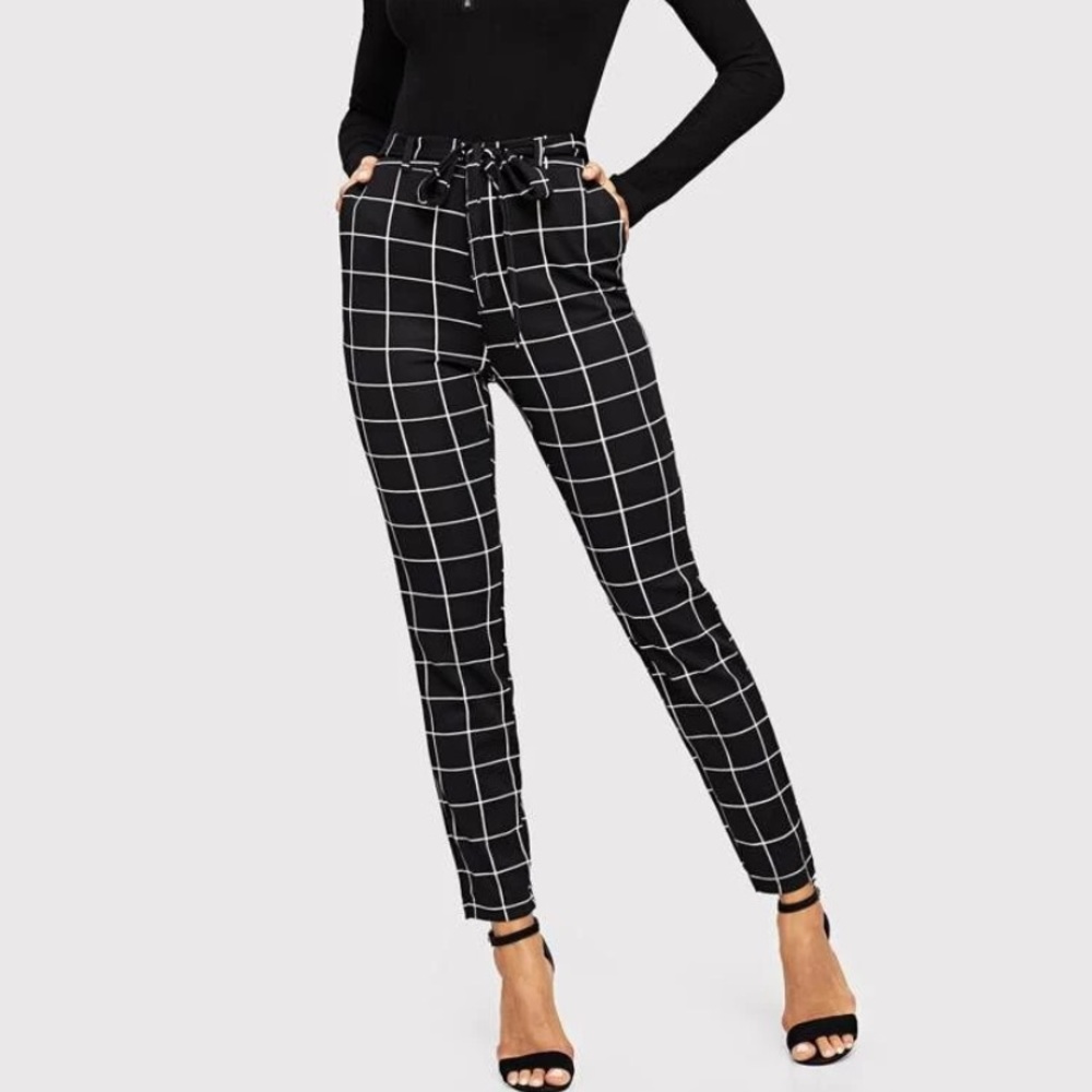 Black and white bow tie pants ⭐️🔥